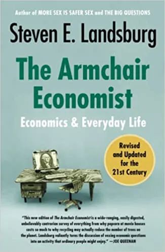 培養商科牛娃,必備「經濟學」入門書單 6 The Armchair Economist book cover