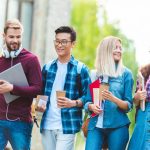 美国名师领衔的初高中在线课堂 7 AdobeStock 217121819 1 min 1024x683 1