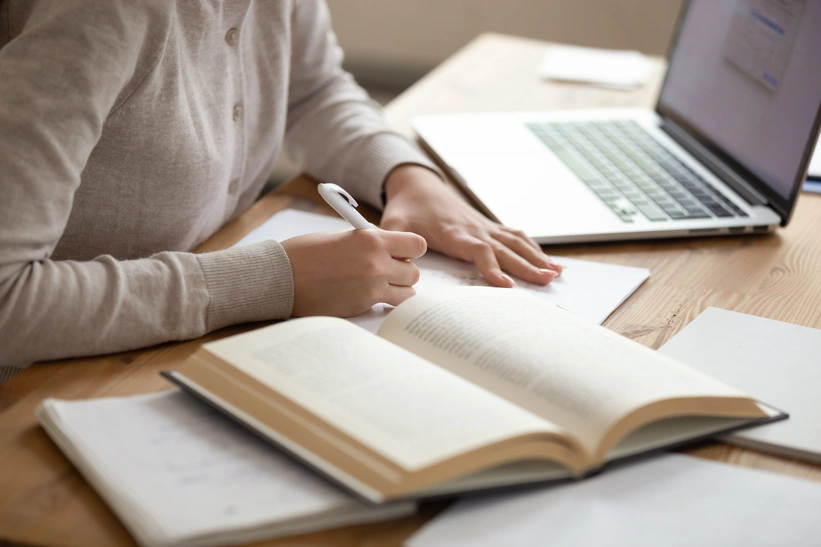 Online Classes with Award-Winning Teachers and College Professors 14 AdobeStock 306135869